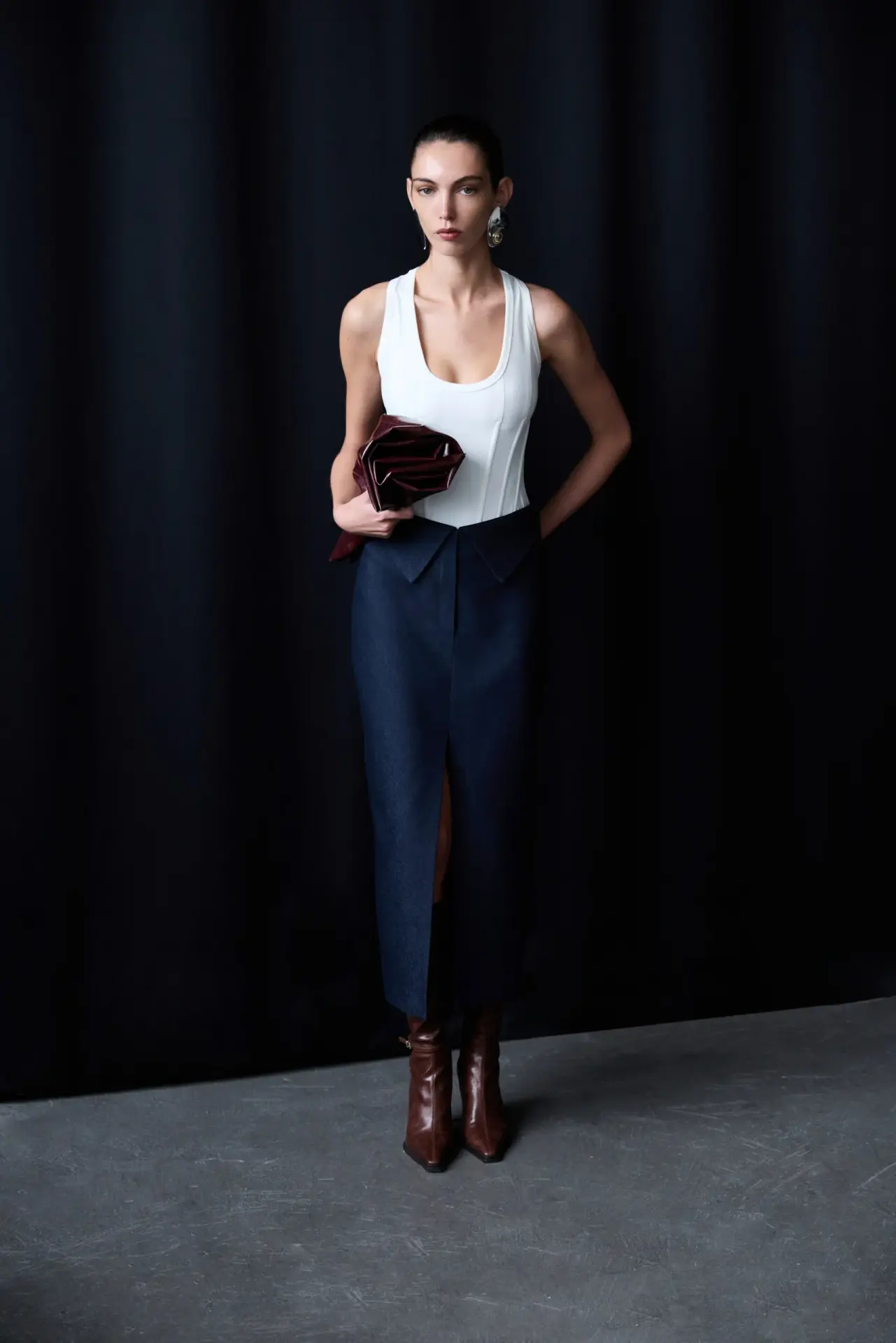 LILOU U Yaka Korse Detaylı Atlet