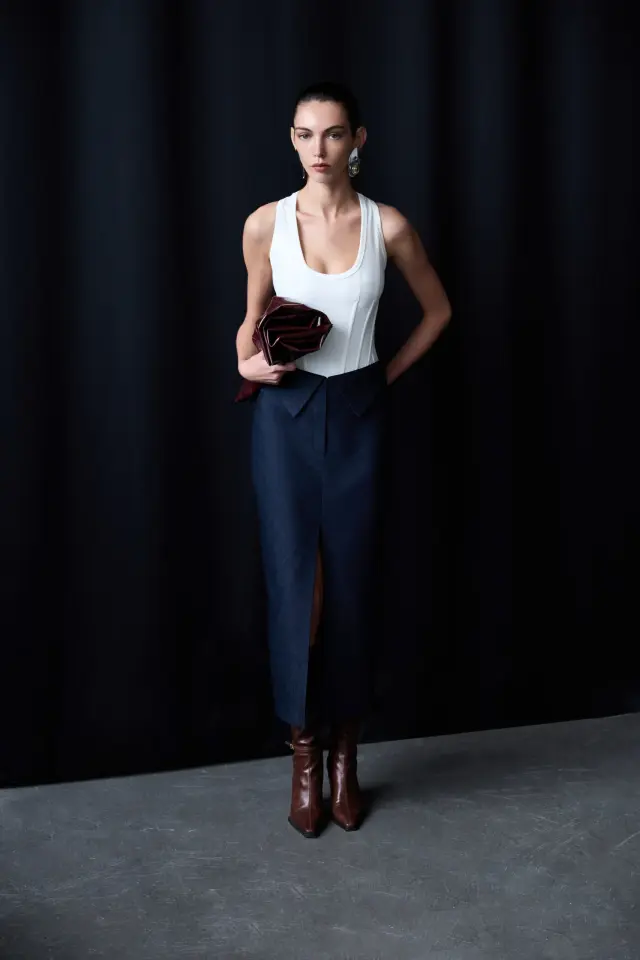 LILOU U Yaka Korse Detaylı Atlet