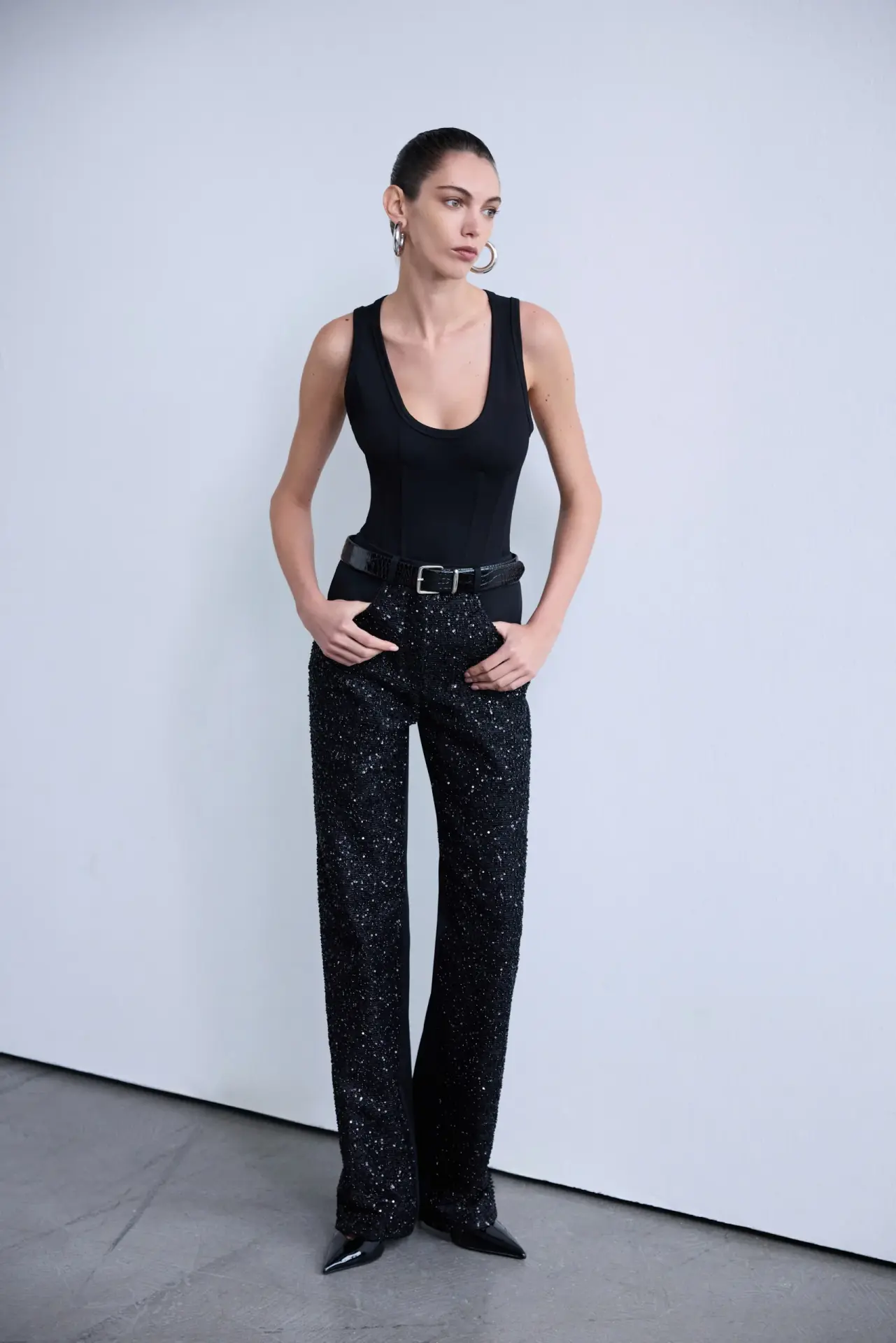 LILOU U Yaka Korse Detaylı Atlet