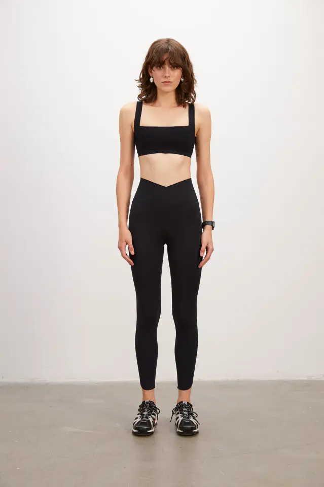 Iris Siyah Spor Sütyeni